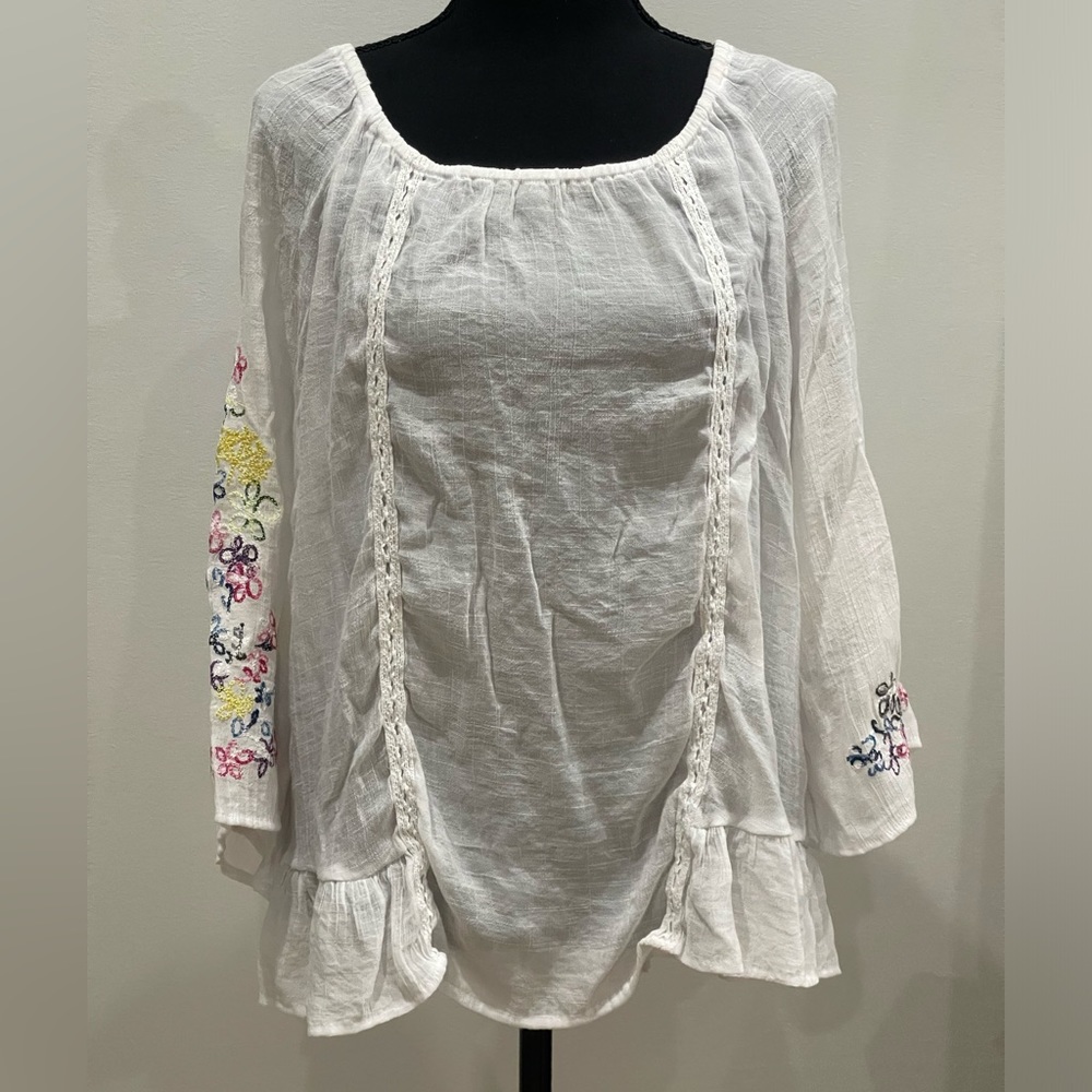 Zac&Rachel L White Sheath Blouse with‎ Floral Embroidery Sleeves